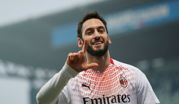 九游登录入口-关于AC米兰迎英超关键赛；赛后官宣签约；球迷炸锅；心理建设被强调的信息